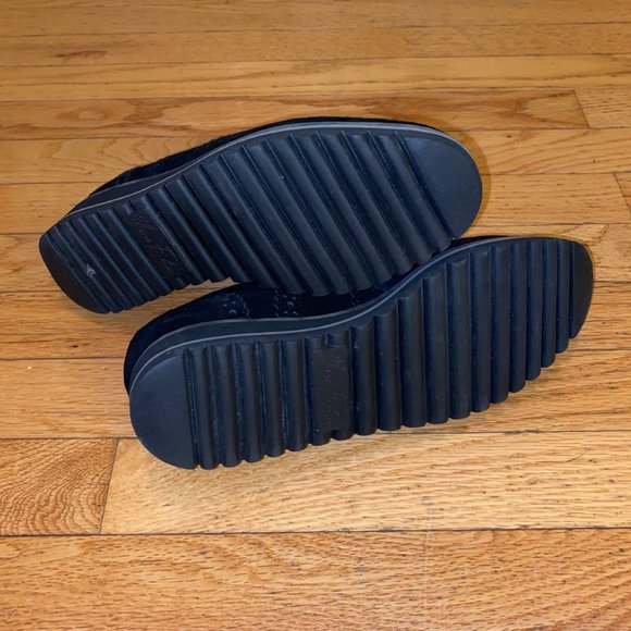 Marc Fisher shoes - Picture 4 of 5